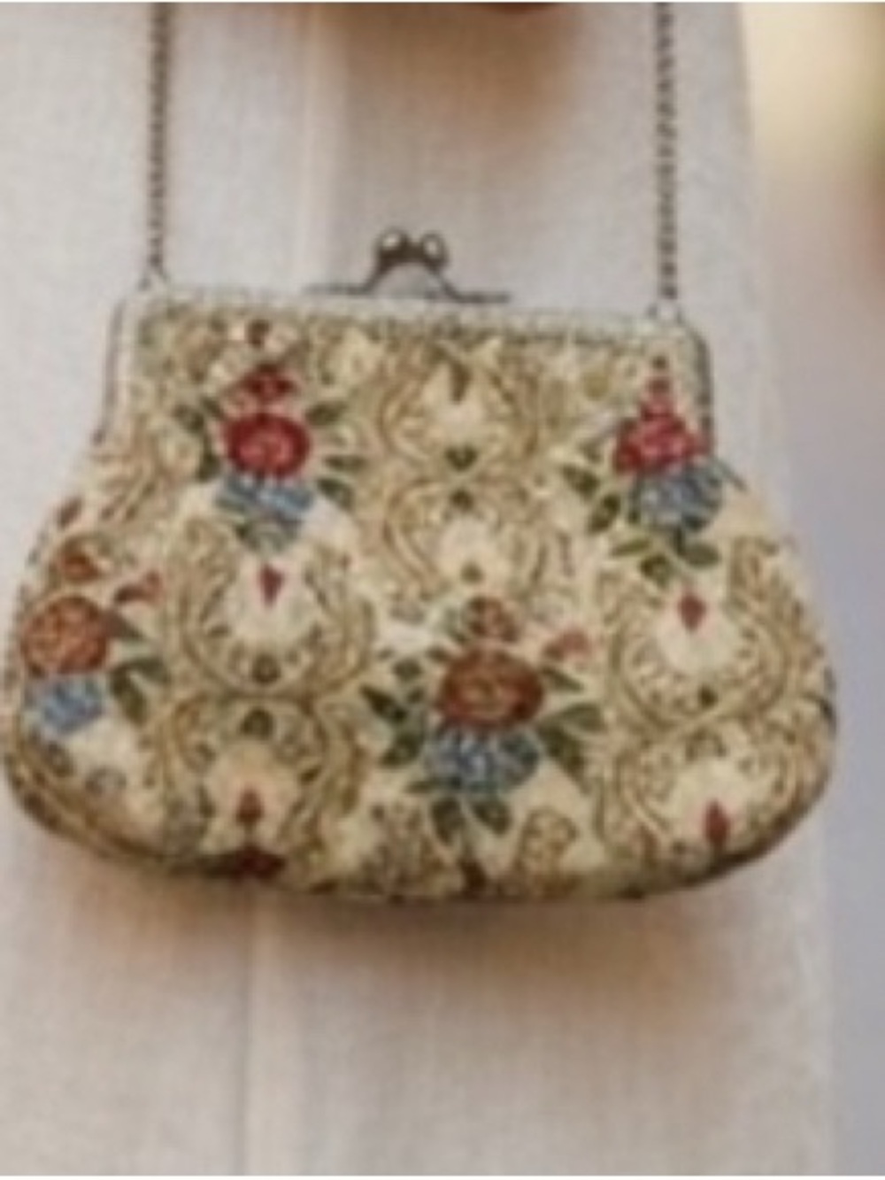 Vintage Gold Red Floral Tapestry Clutch with Gold Chain - Picture 4 of 5